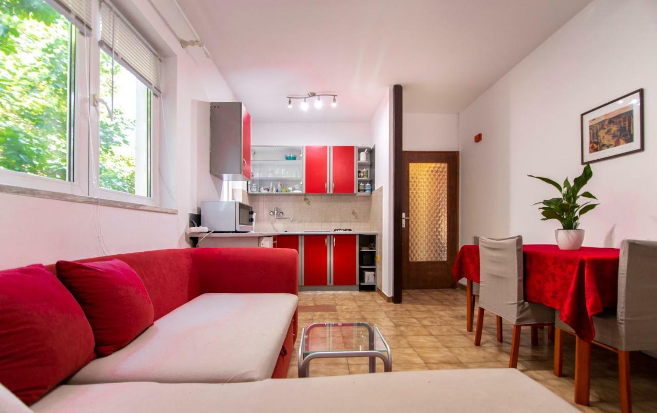Apartments Mare Pula Luaran gambar
