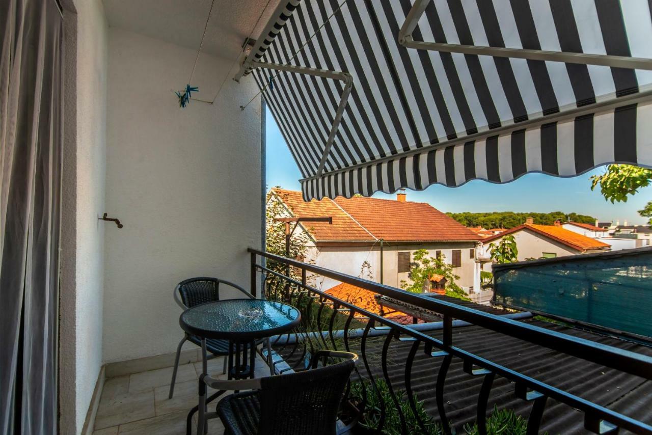 Apartments Mare Pula Luaran gambar