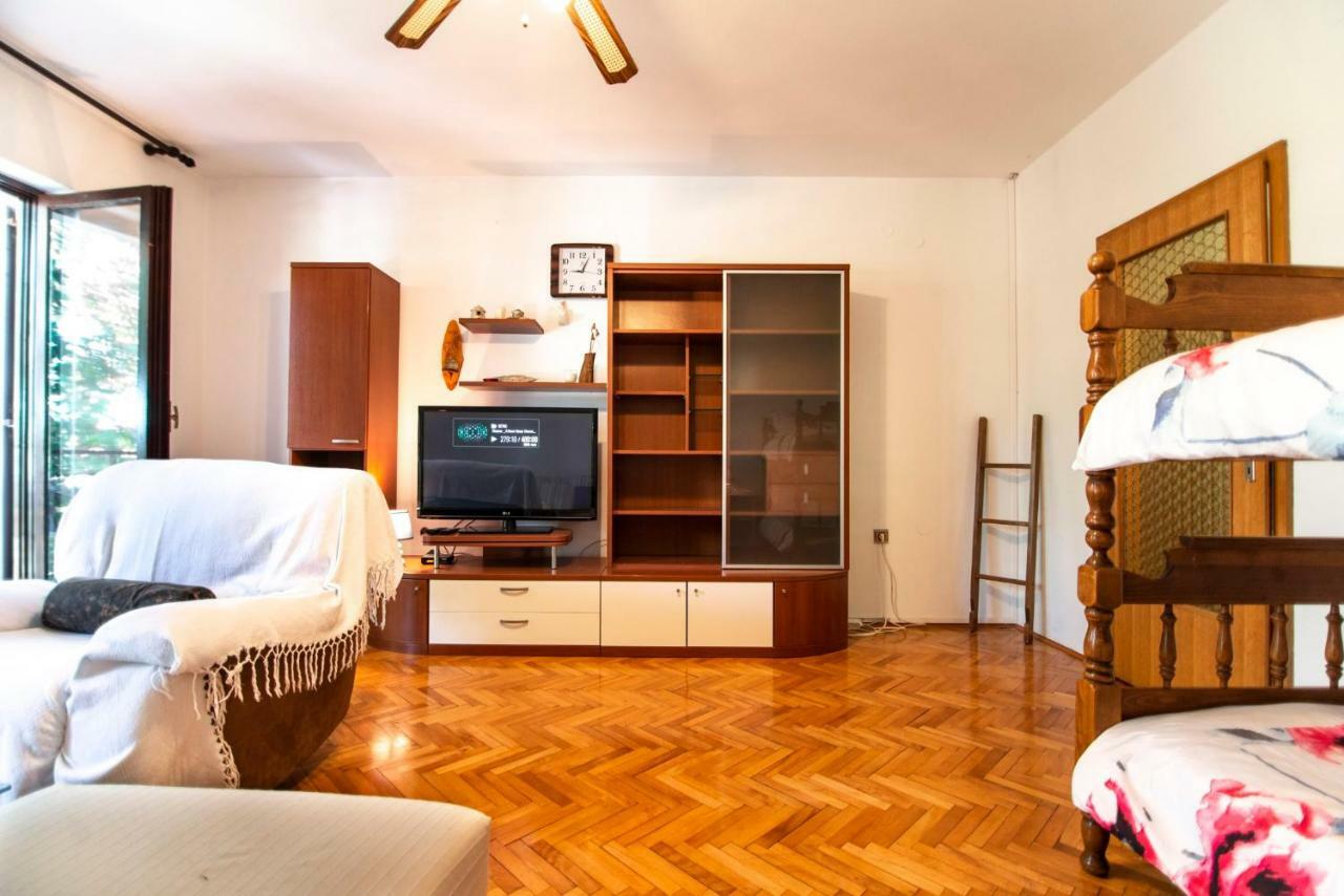 Apartments Mare Pula Luaran gambar
