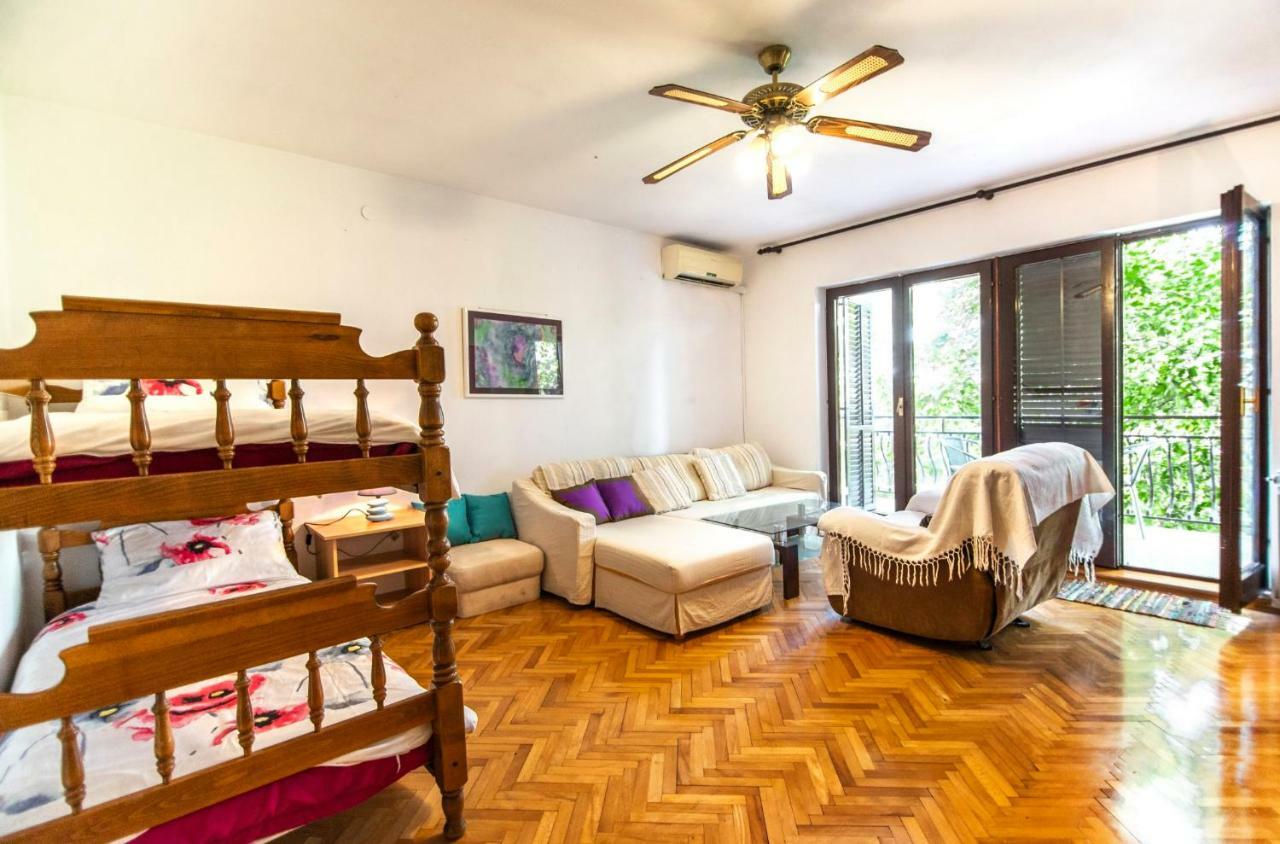 Apartments Mare Pula Luaran gambar