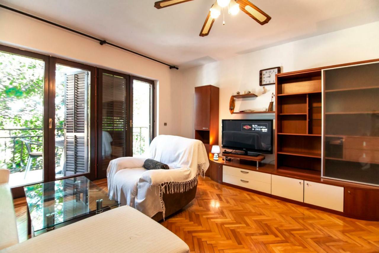 Apartments Mare Pula Luaran gambar